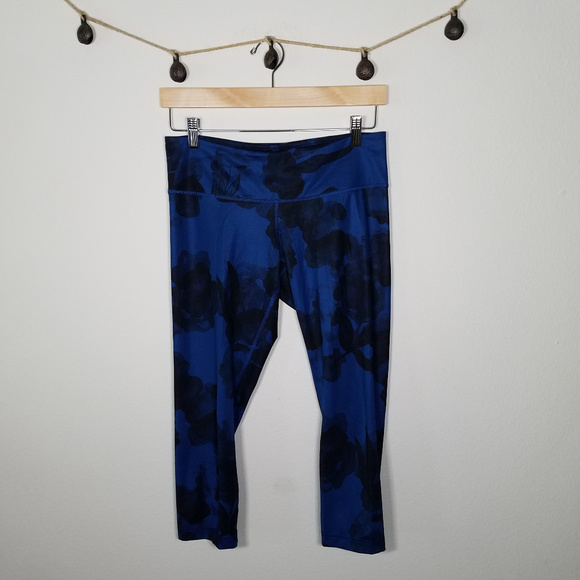 lululemon athletica Pants - Lululemon Wunder Under Crop Inky Floral Black 8